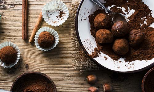 You Can Savour These Cinnamon Protein Bites Before As Well As After Your Workout Session