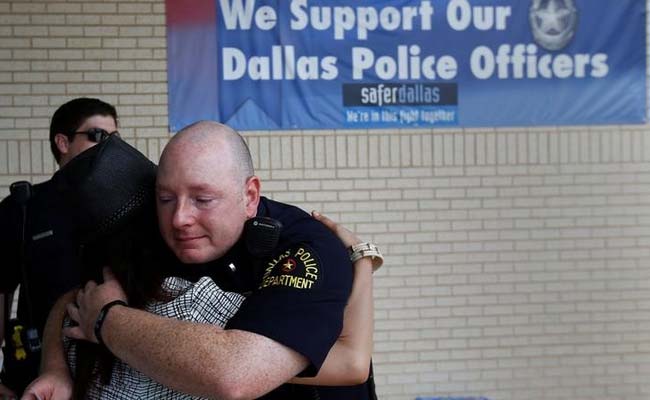 After Dallas Shooting, US Police Forces Rethinking Tactics