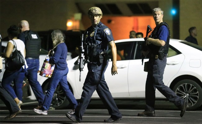 Dallas Police Headquarters On Security Alert After Threat Against Officers