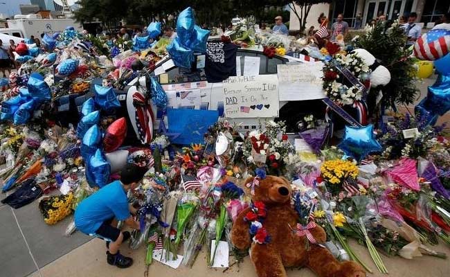 Blue Lives Matter: Dallas Protesters Embrace The Force That Took Bullets For Them