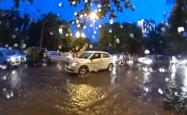 360 Degree View: Rain Cripples Delhi Traffic