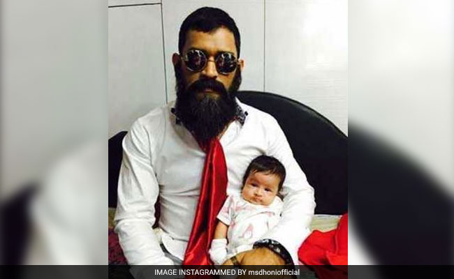 महेंद्र सिंह धोनी की बेटी जीवा के साथ यह तस्वीर आपका दिन बना देगी