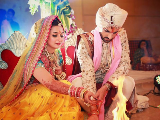 Divyanka Tripathisex - Married And Happy': Divyanka Tripathi Shares First Selfie After Wedding