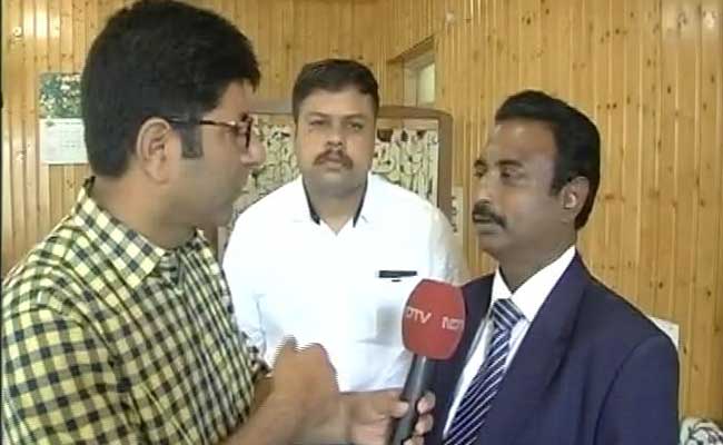 Padma Awardee Retina Surgeon In Kashmir To Treat Pellet Injuries