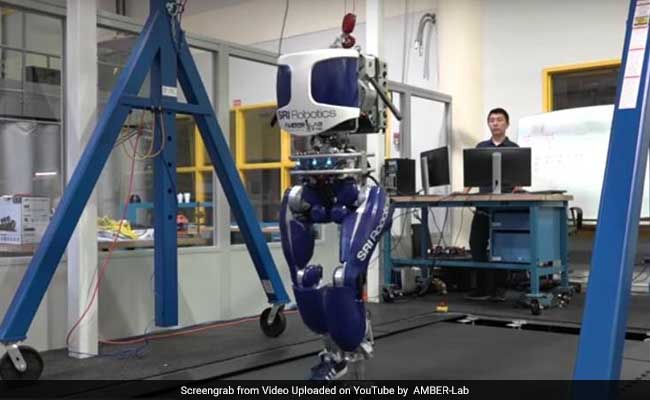 Here Is The New Robot That Walks Just Like Us