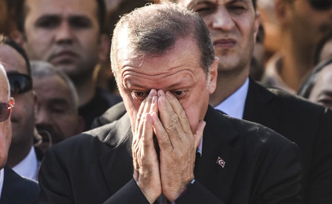 Recep Tayyip Erdogan Breaks Down In Tears At Funeral For Friend Killed In Coup