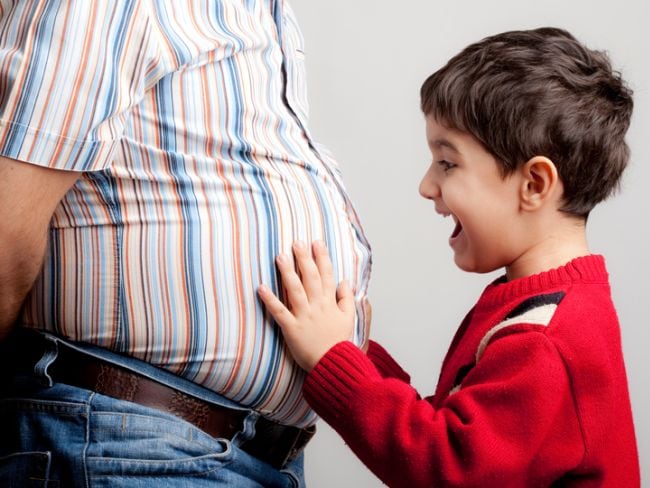 युवाओं को मोटापे से बचाने में पिता कर सकते हैं मदद
