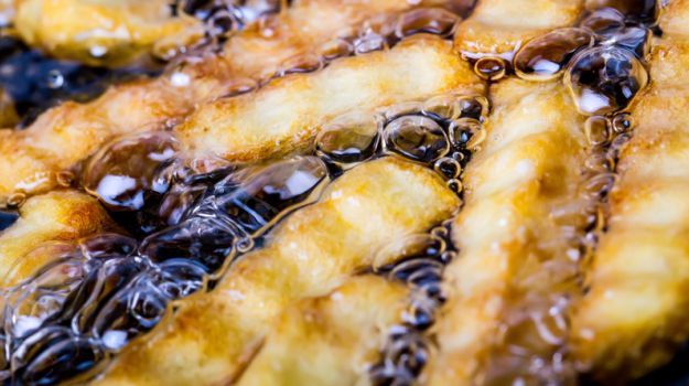 Eating Fried Food May Stop Your Brain From Controlling Your Diet