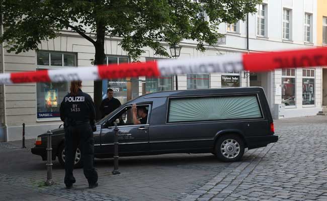 German Police Investigate Suspect Package Near A Berlin Station