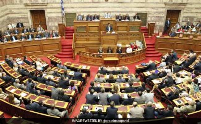 Greece Lowers Voting Age To 17