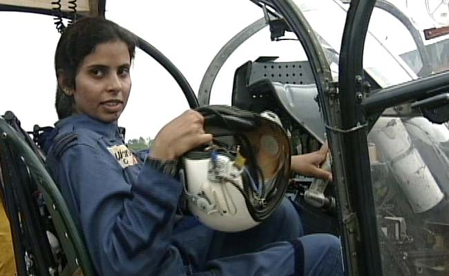 Gunjan Saxena The Kargil Girl Who Became First Indian Woman In Combat