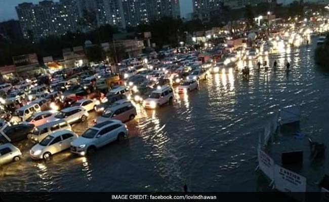 गुरुग्राम में छलकाएं (ट्रैफ़िक) जाम...