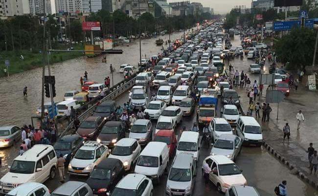 For Rained-Out Gurgaon, Twitter Adds 'Marine Drive' Insult to Injury