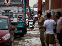 Monsoon In Delhi, Bengaluru Causes Traffic Chaos, Sewage Swirls Monsoon In Delhi, Bengaluru Causes Traffic Chaos, Sewage Swirls