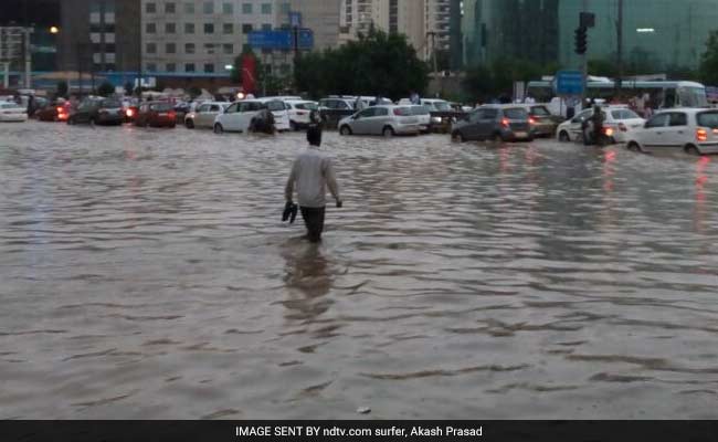 Bad Weather Hits Chief Minister Khattar, Chopper Survey Of Gurgaon Jam Cancelled