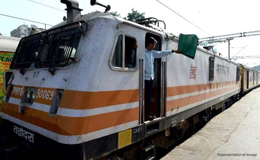 Sarkari Naukri 2019: रेलवे में 1 लाख 31 हजार पदों पर जल्द होगी भर्ती, जानिए कब जारी होगा नोटिफिकेशन