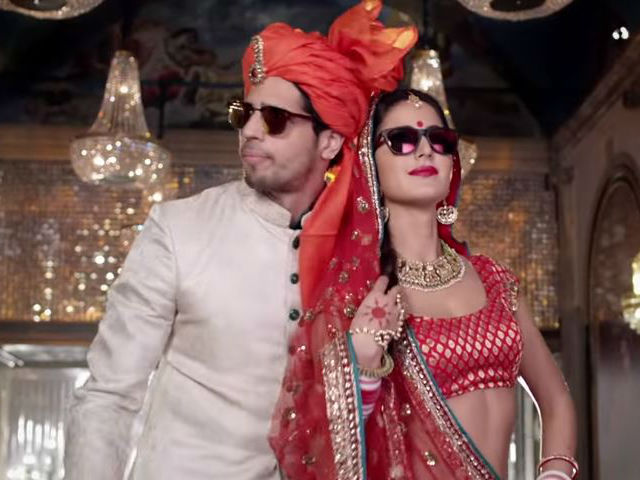 Katrina Kaif Rocks This Party. Put Your <i>Kala Chashma</i> On