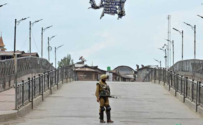Night Curfew Imposed In Srinagar