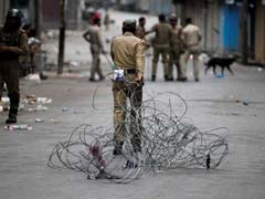 41 Dead In Kashmir Clashes, Cable TV Restored But Newspapers Gagged: 10 Updates