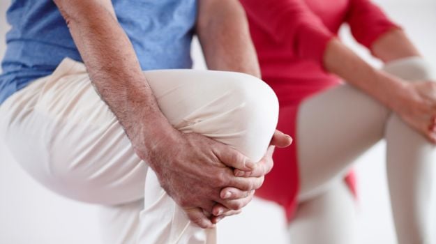 Painful Knees? Online Intervention Can Be Your Solution