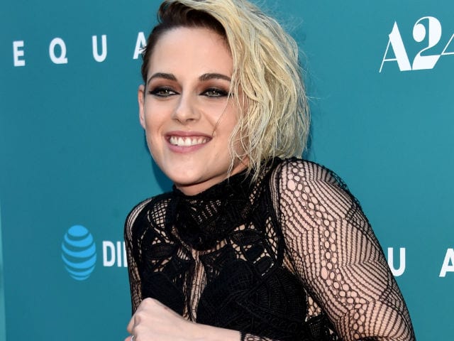 Kristen Stewart Has a Cool Idea About How to Introduce a Female Bond