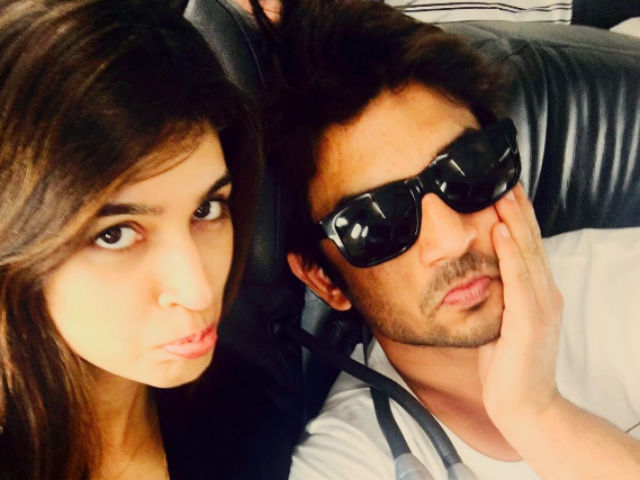 Kriti Sanon, Sushant Singh Rajput Fly to Mauritius to Film <I>Raabta</i>