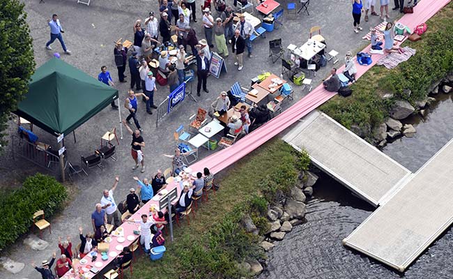 French Record Breakers Stage Longest Picnic On Longest Table Cloth