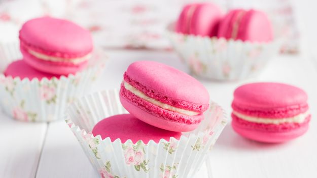 Macaron Versus Macaroon: What's the Difference?