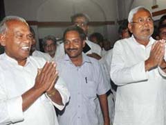 Rivals Nitish Kumar, Jitan Manjhi Attend Lalu Prasad's Iftaar Party