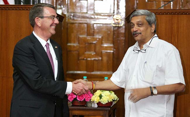 अमेरिका का ‘बड़ा रक्षा साझेदार’ बनेगा भारत, पर्रिकर से मिले एश्टन कार्टर