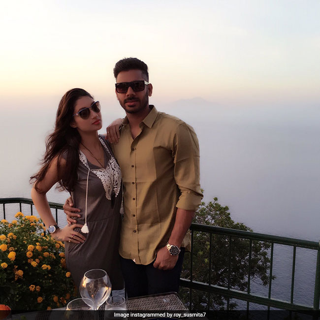 मनोज तिवारी को लोगों ने भारतीय टीम का फ्लॉप क्रिकेटर कहा, तो भड़क उठीं वाइफ सुष्मिता, दिया ऐसा मुंहतोड़ जवाब..