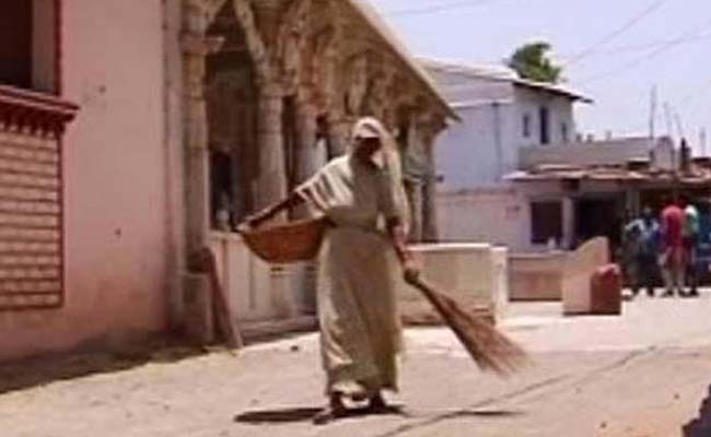 100 Families Given Rs 10 Lakh For Deaths Due To Manual Scavenging