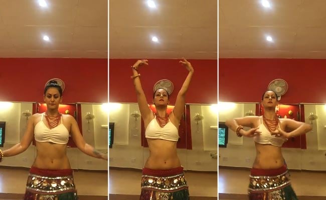Belly Dancer Gives Game of Thrones Tune a Magical Twist