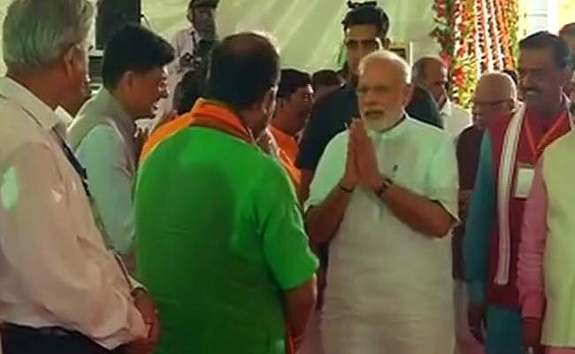 PM Modi Lays Foundation Stone For AIIMS In Gorakhpur