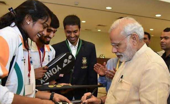 प्रधानमंत्री नरेंद्र मोदी ने रियो जाने वाले खिलाड़ियों से मुलाकात कर शुभकामनाएं दीं