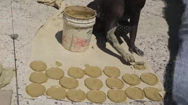 'Mud Cake' - A Delicacy Made With Mud in Poverty Stricken Haiti