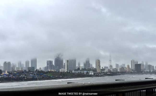 Incessant Rain Lashes Mumbai; Heavy Showers Predicted