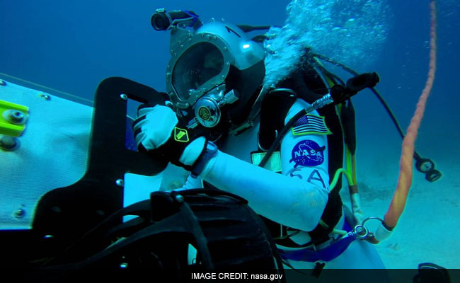 NASA Astronauts Train Underwater To Mimic Mars Mission