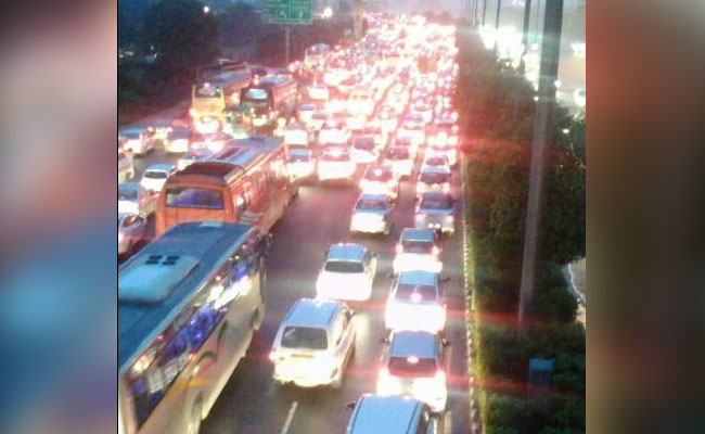 Stuck In Traffic Jams? It May Up Risk Of Cancer