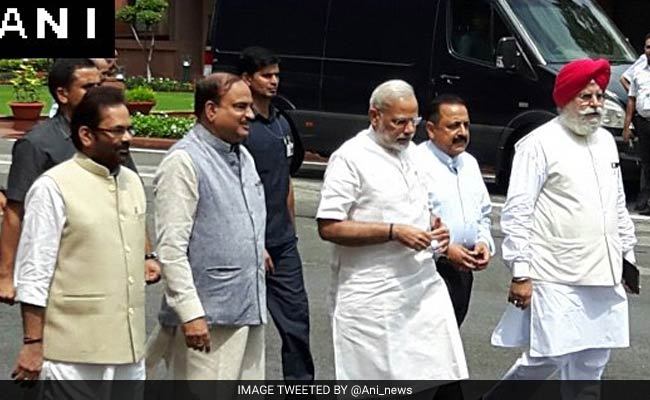 Centre Bifurcates Communication Ministry; New Ministry For Information Technology