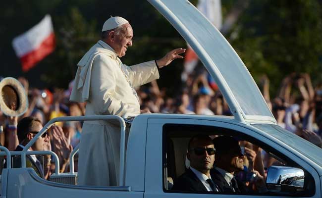 Pope Francis Urges Polish Churchmen To Open Up, Shun Worldly Ambitions