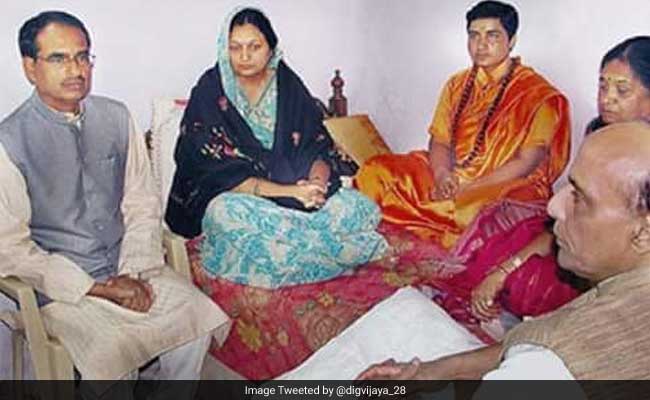 Digvijaya Sticks To Claim On Rajnath Meeting Pragya Thakur, Tweets Photo