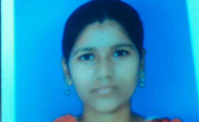 नवी मुंबई : कॉलेज में दाखिला न मिलने से परेशान छात्रा ने की आत्‍महत्‍या, प्रिंसिपल गिरफ्तार