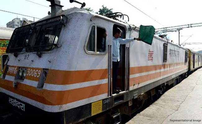 सांसदों ने की रेलवे के लिए अलग राष्ट्रीय नीति बनाने की मांग