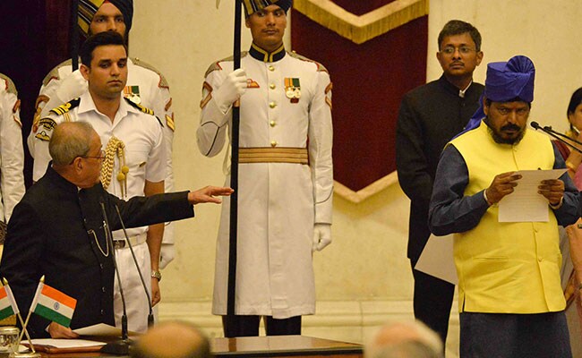 'Say Your Name,' President Pranab Mukherjee Nudged This Minister During Oath