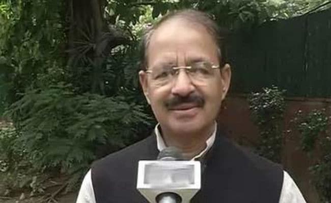 'People Wearing Lungis Not Criminals': Congress Leader Slams UP Minister