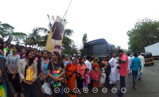 360 Degree View: Eid Celebrations At Salman Khan's House