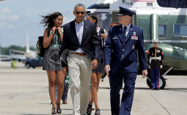 Sasha Obama Takes Summer Job At Seafood Joint