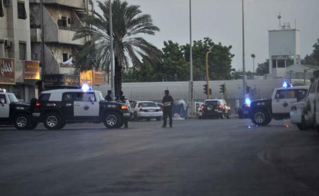 Suicide Blast Outside Prophet's Mosque In Medina: Report