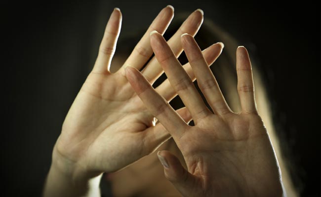 राजस्थान में आदिवासी महिला के साथ शर्मनाक हरकत, सार्वजनिक रूप से निर्वस्त्र कर की मारपीट